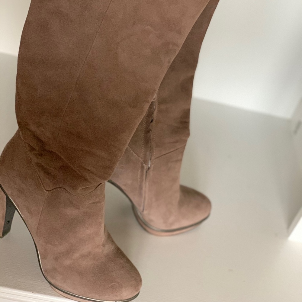 BCBGMAXAZRIA platform tall taupe  suede boots